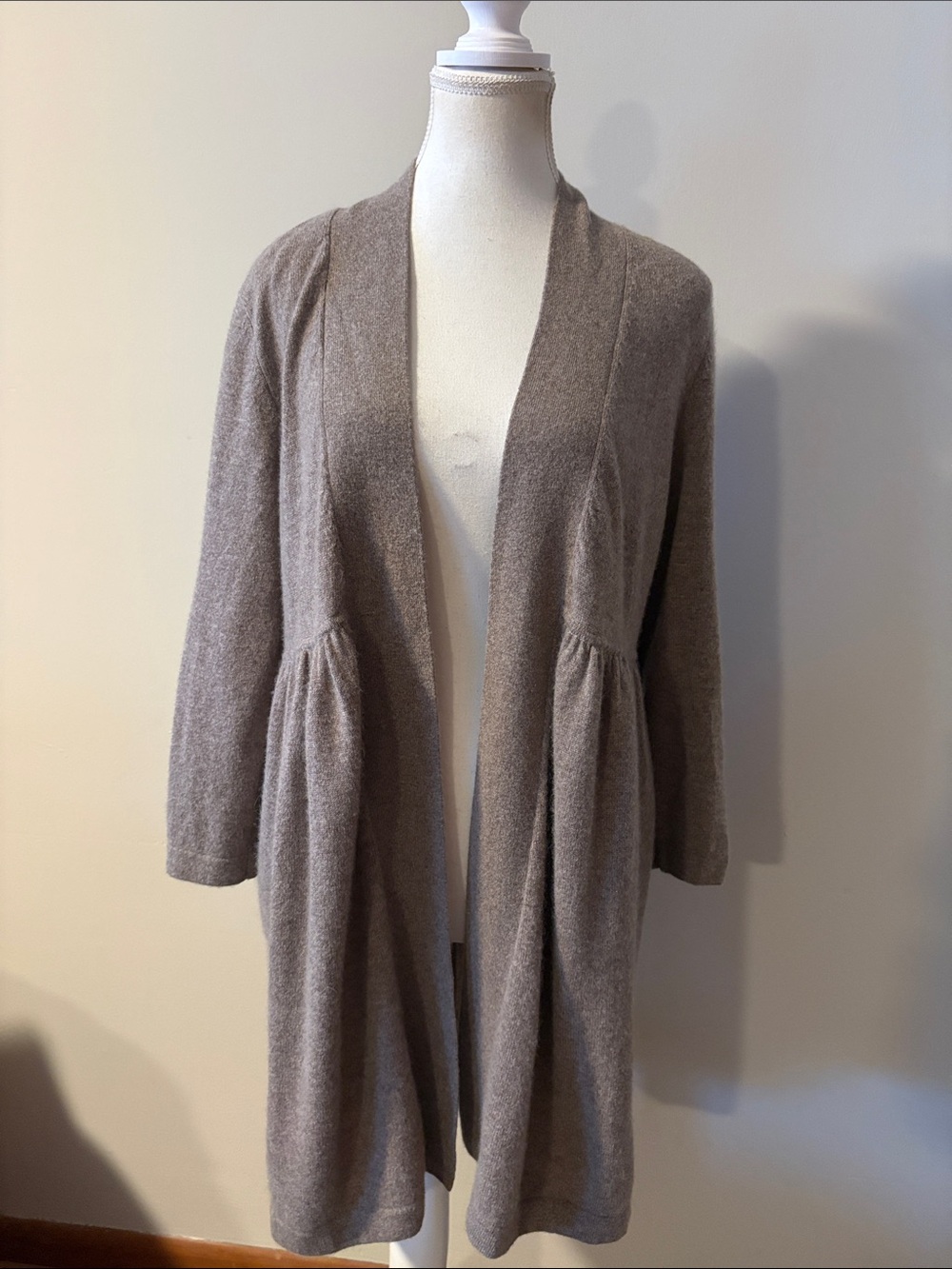 Chelsea and Theodore 100% Cashmere Taupe Tan Open Front Duster. Size Large